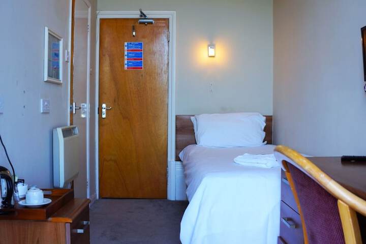 Room 108 of 162