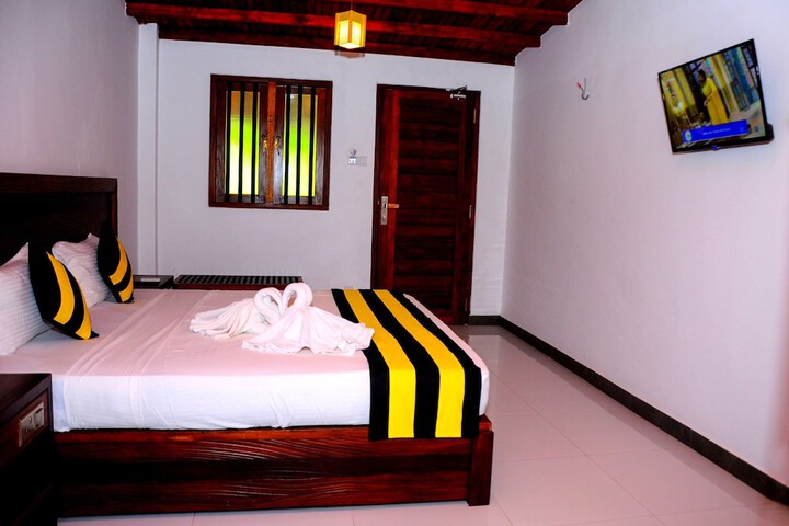 Room 7 of 35