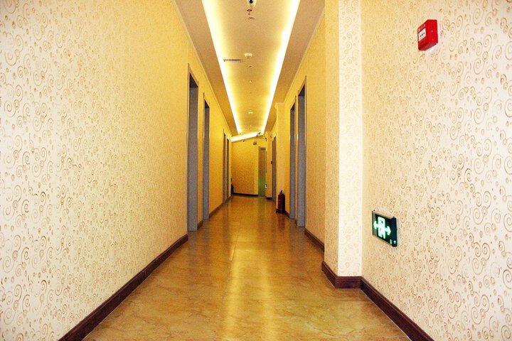 Hotel Interior 10 of 27