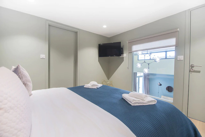 Room 3 of 9