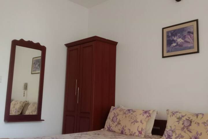 Room 18 of 34
