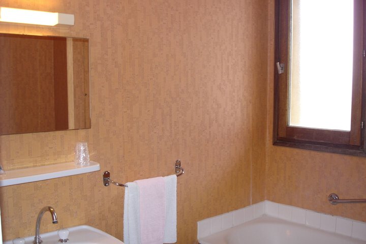 Room 24 of 59