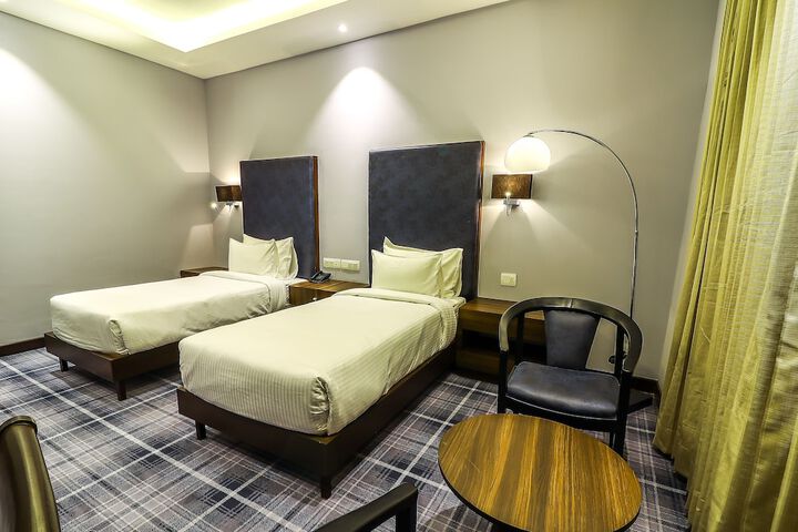 Room 15 of 35