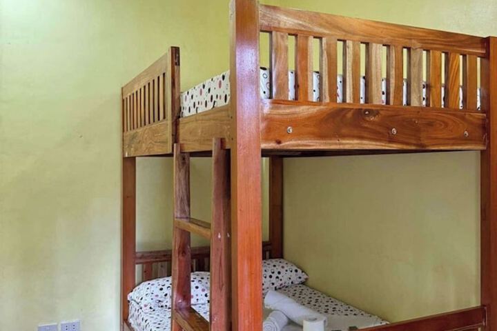 Room 16 of 27