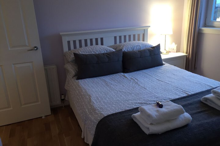 Room 6 of 33