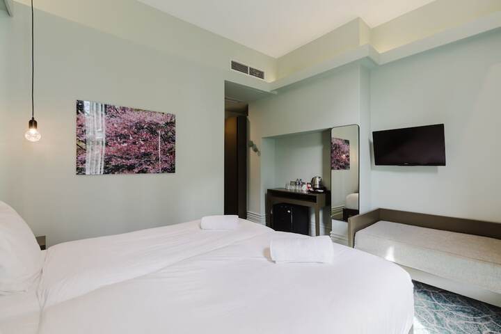 Room 207 of 263