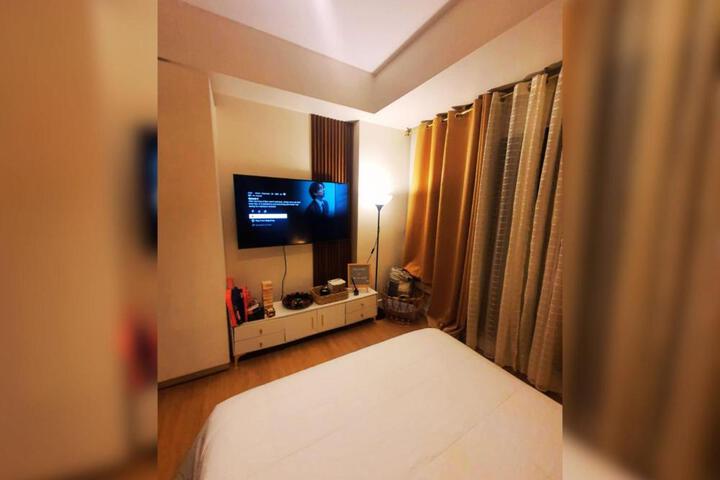 Cozy 1BR with City View Beach Access and Wave Pool