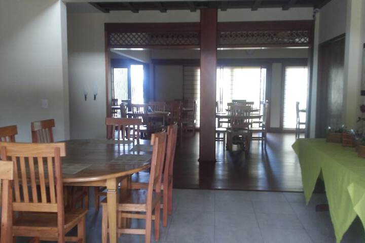 Dining 44 of 79