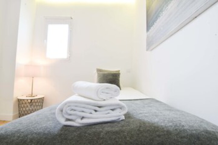 Room 35 of 41