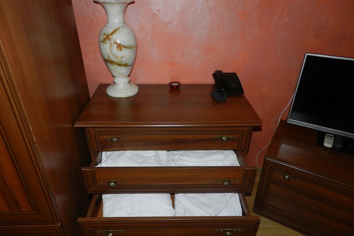 Room 18 of 34