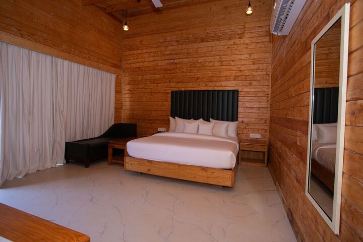 Room 37 of 126