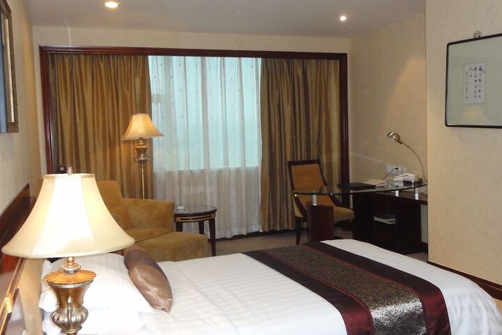 Room 8 of 41