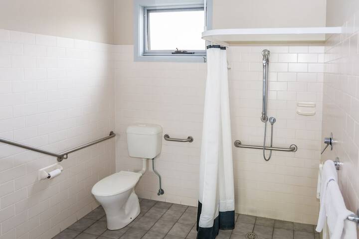 Room 15 of 26