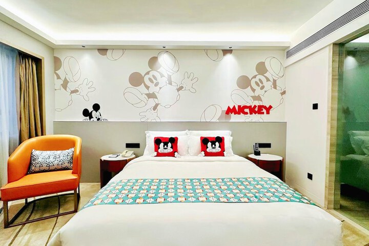 Room 13 of 60