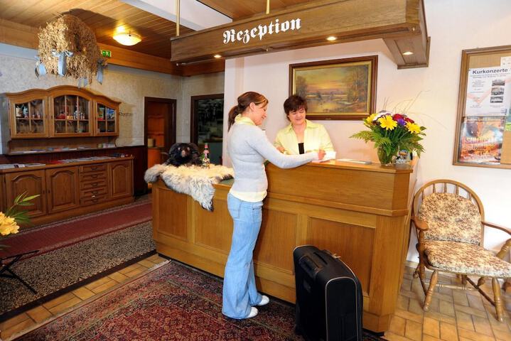 Entrance & Lobby