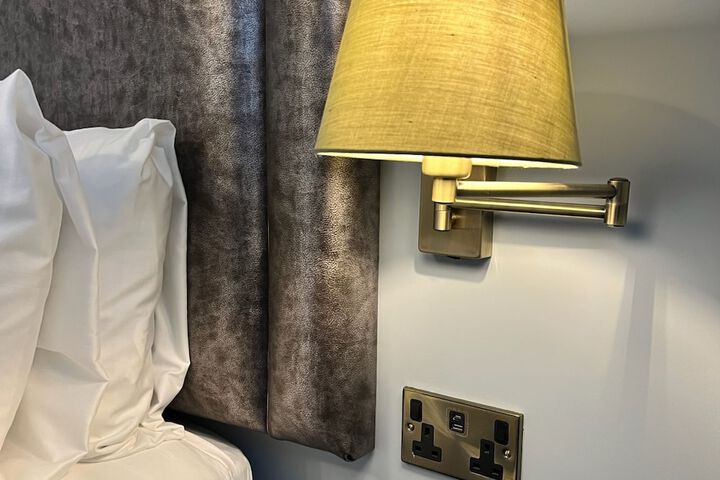 Room 34 of 82