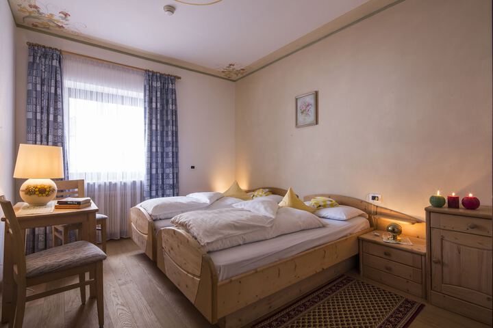 Room 9 of 110