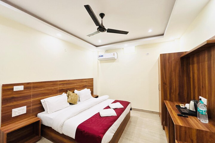 Room 14 of 26