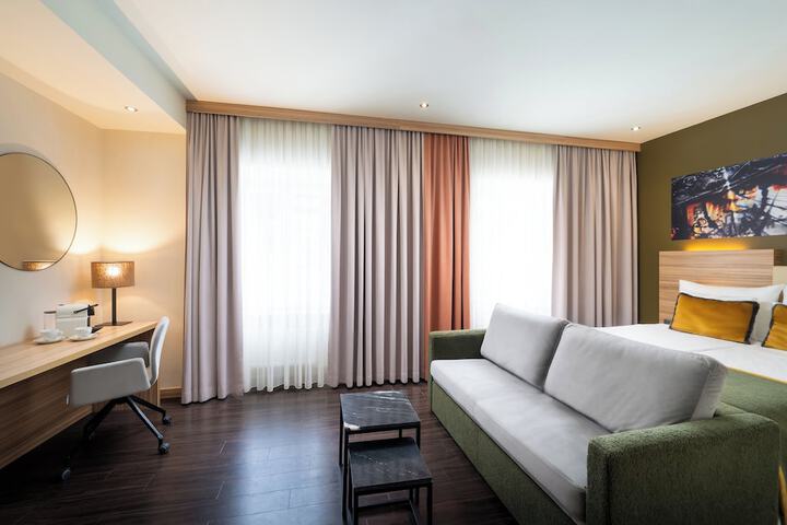 Room 15 of 31