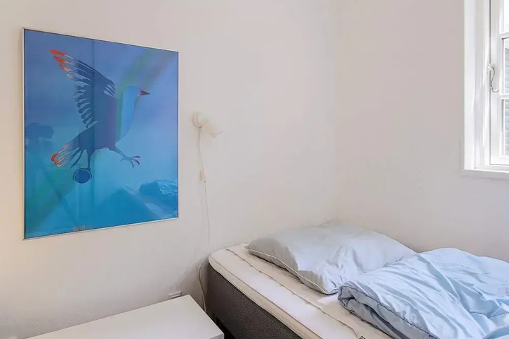 Room 3 of 16