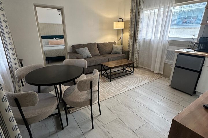 Room 15 of 23