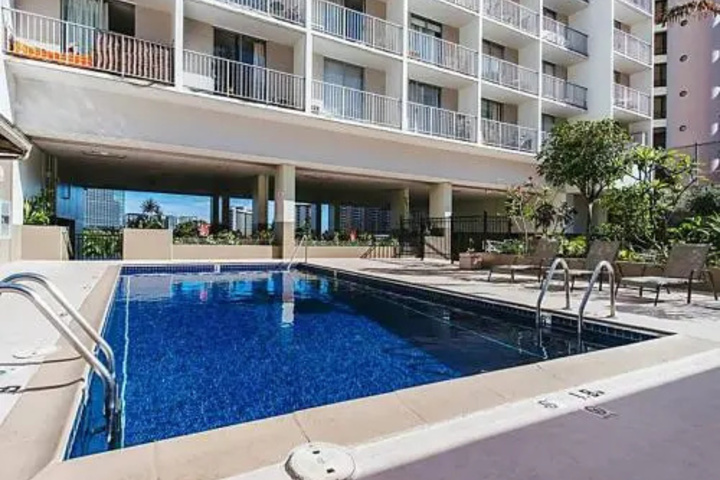 Pool 3 of 6