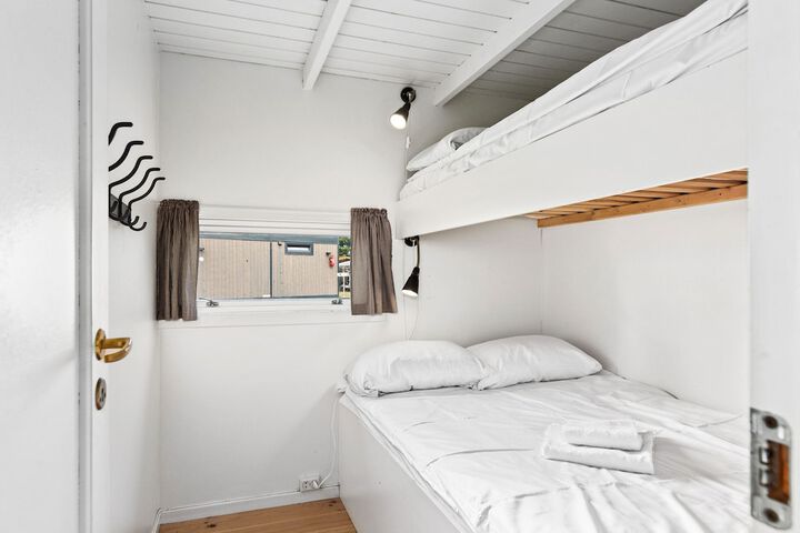 Room 8 of 61