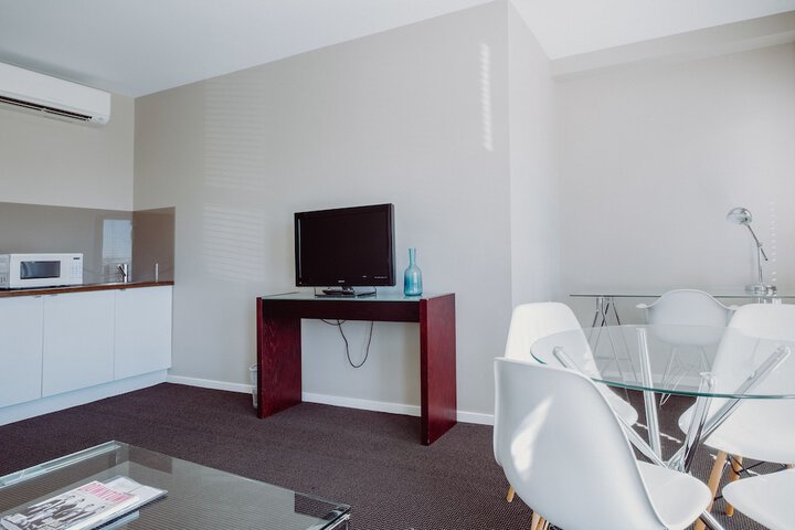 Room 9 of 42