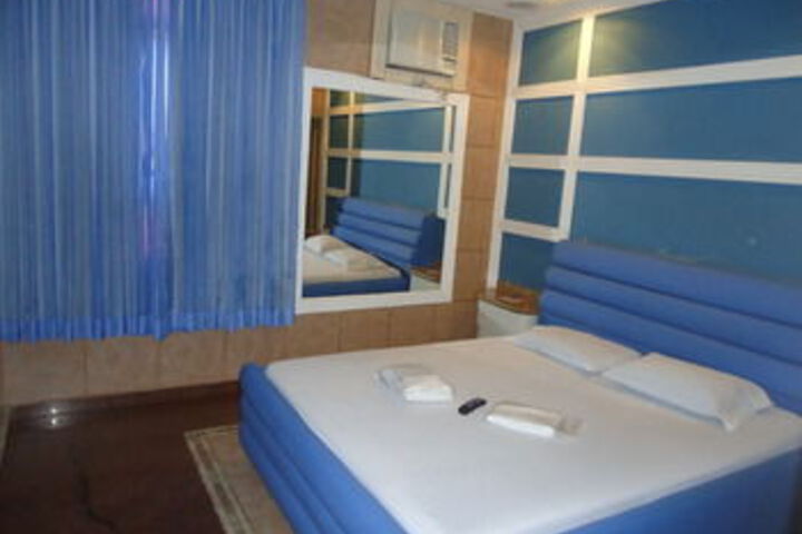 Room 16 of 16