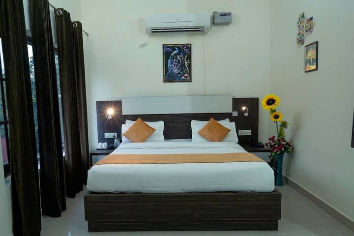 Room 2 of 41