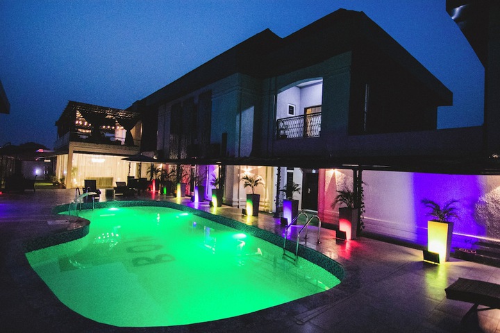Pool 17 of 37
