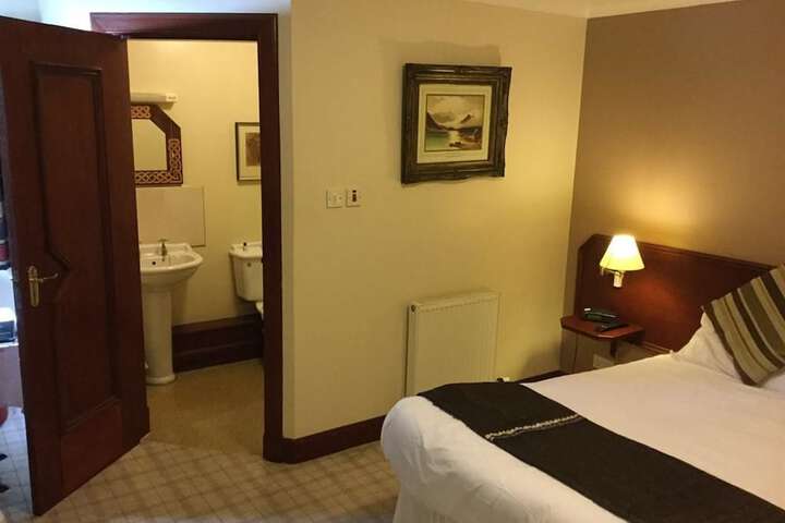 Room 11 of 43
