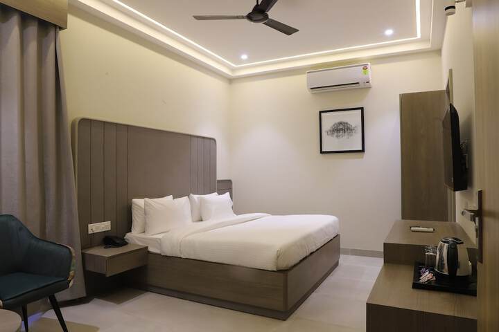 Room 16 of 29