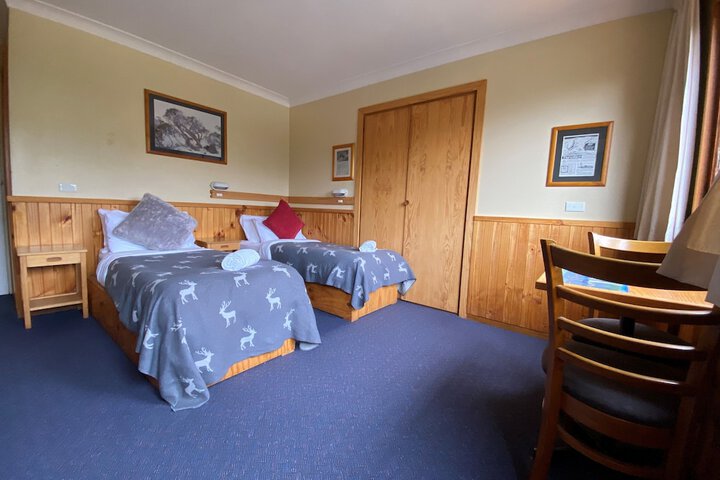Room 3 of 41