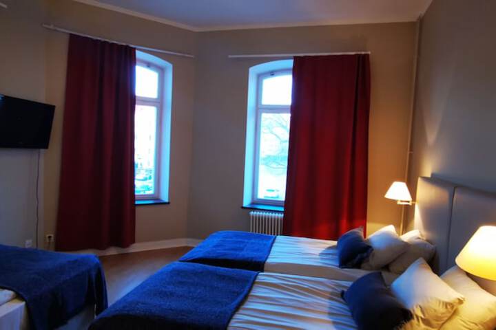 Room 15 of 50