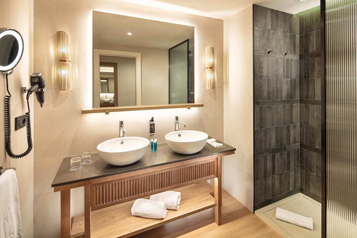 Bathroom Interior Photo