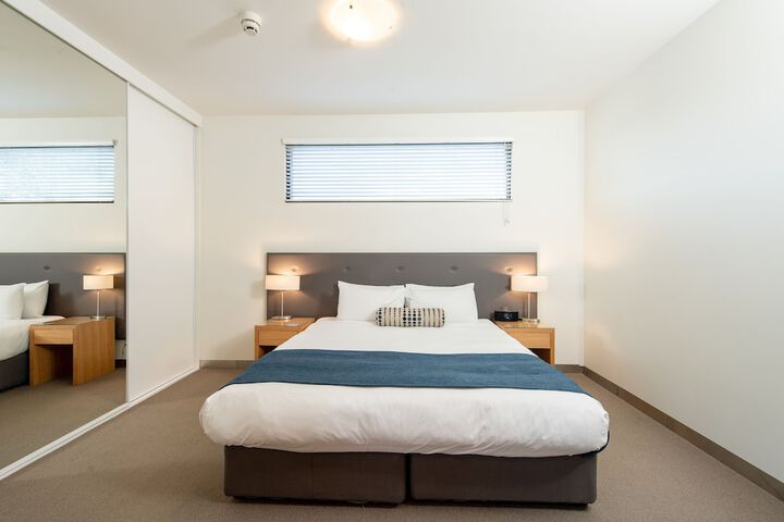 Room 16 of 64