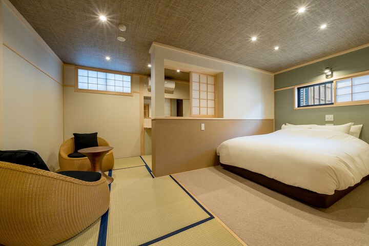 Room 26 of 99