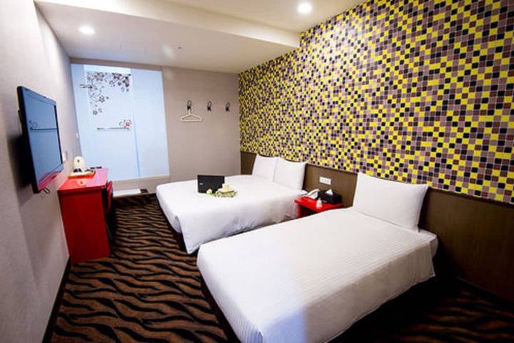 Room 28 of 36