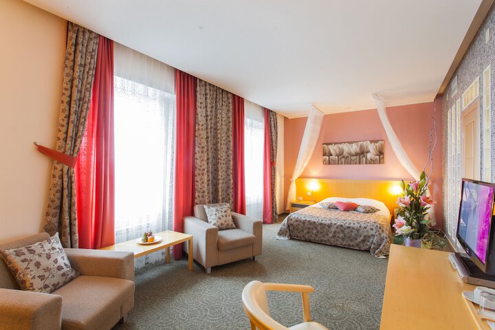 Room 12 of 67