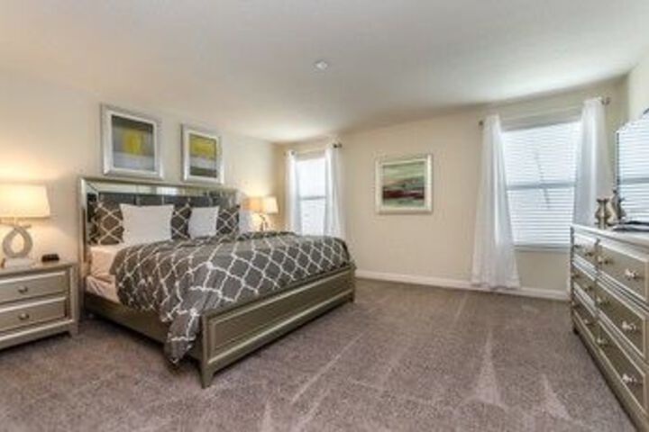 Room 10 of 37