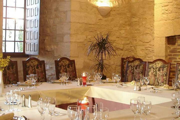 Dining 67 of 153