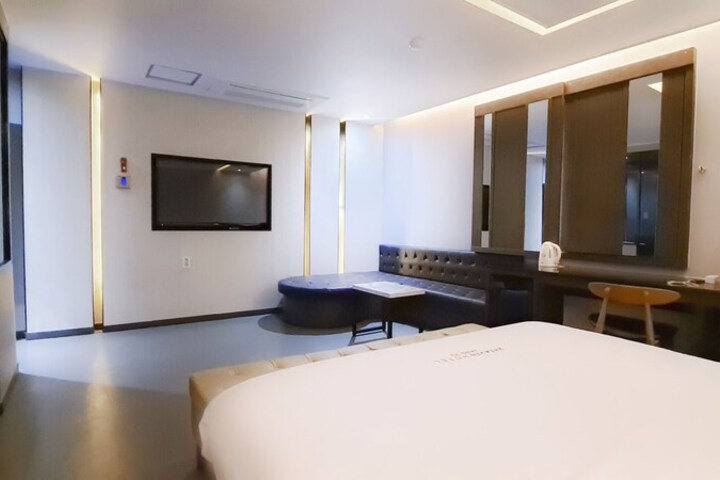 Room 58 of 89