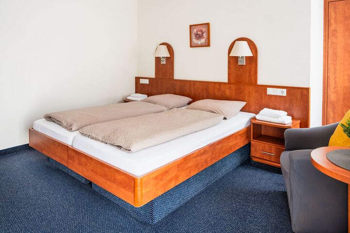 Room 10 of 112