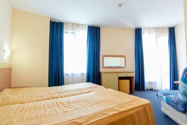 Room 41 of 85