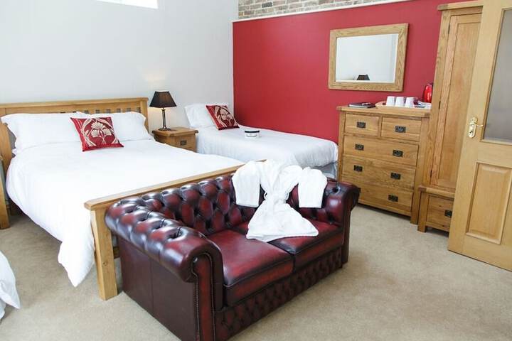 Room 5 of 36