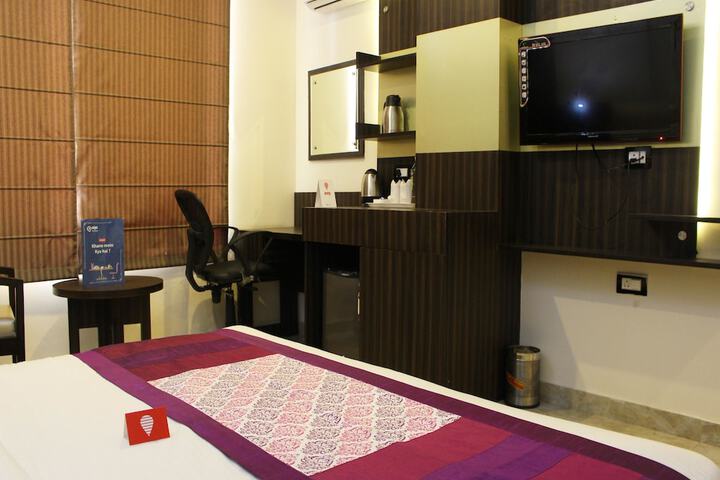 Room 10 of 25