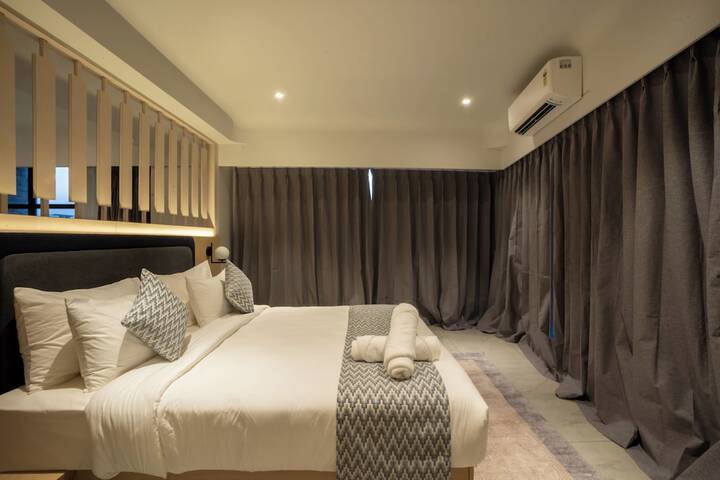 Room 53 of 90