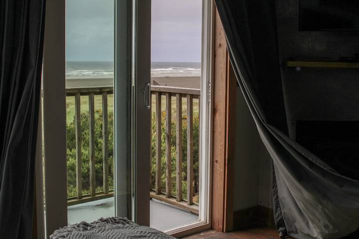 Beach/ocean view