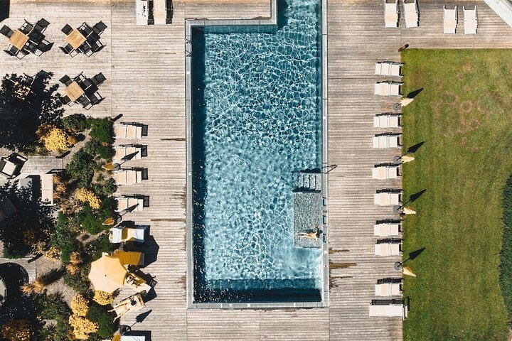 Pool 27 of 61